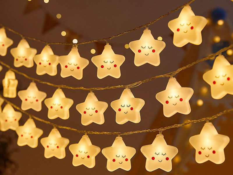 Decorative string lights with stars