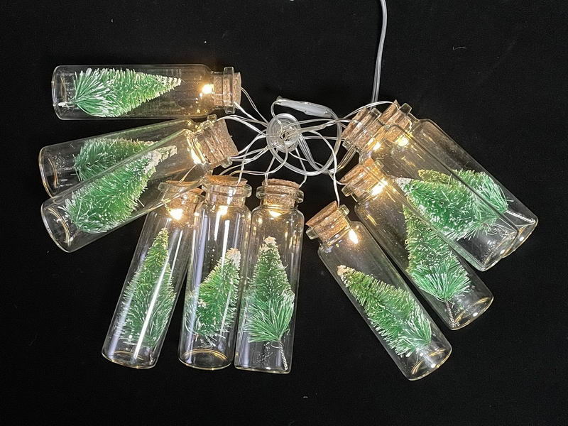 LED string lights with wishing bottle