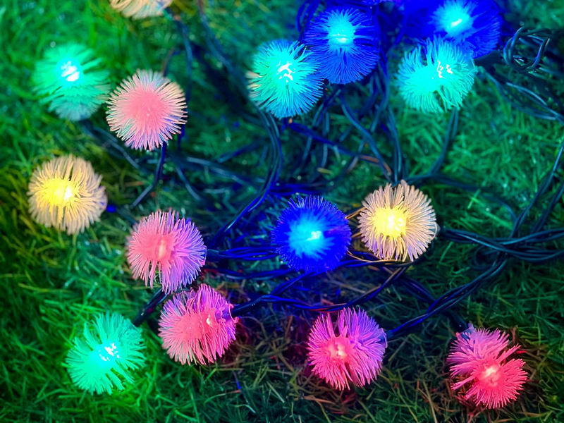 Solar garden string lights with snowball (multi-color)